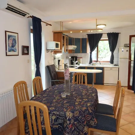 Hébergement de vacances Holiday Ivano - Srd428 By Interhome Maslenica